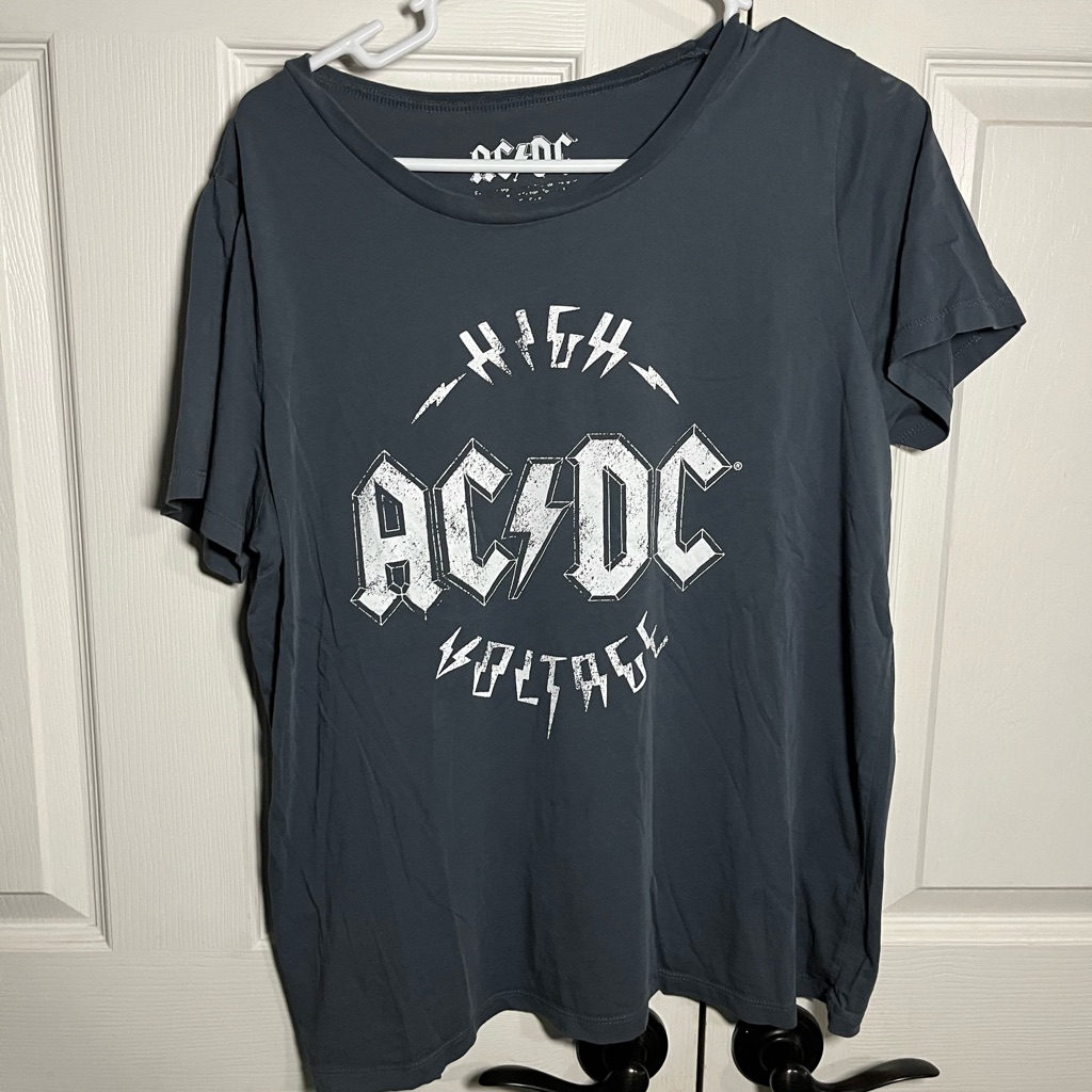 Ac/Dc High Voltage Gray Short Sleeve Tee